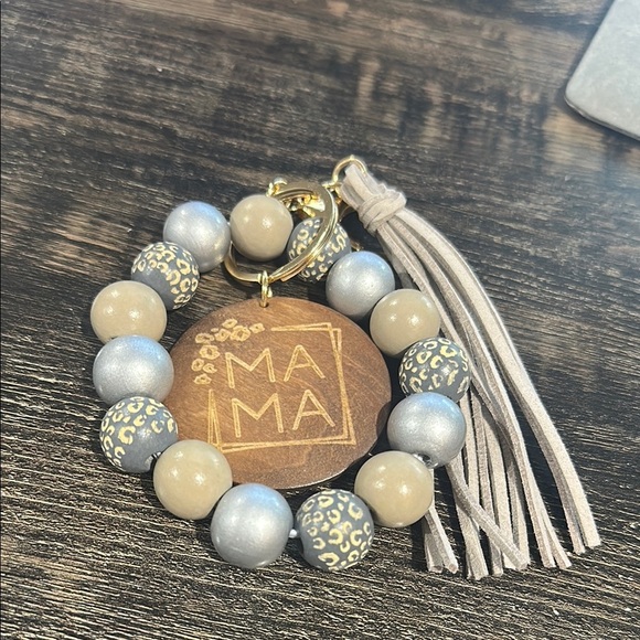 NWT Mama Wooden Beaded Bracelet Keychain with Tassel & Thick Charm Gray & Silver - Picture 2 of 7